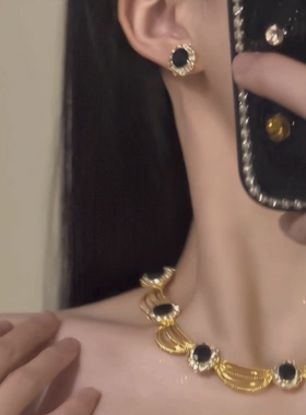 复古宫廷风Vintage项链欧美夸张金色锁骨链轻奢古着几何水钻颈链