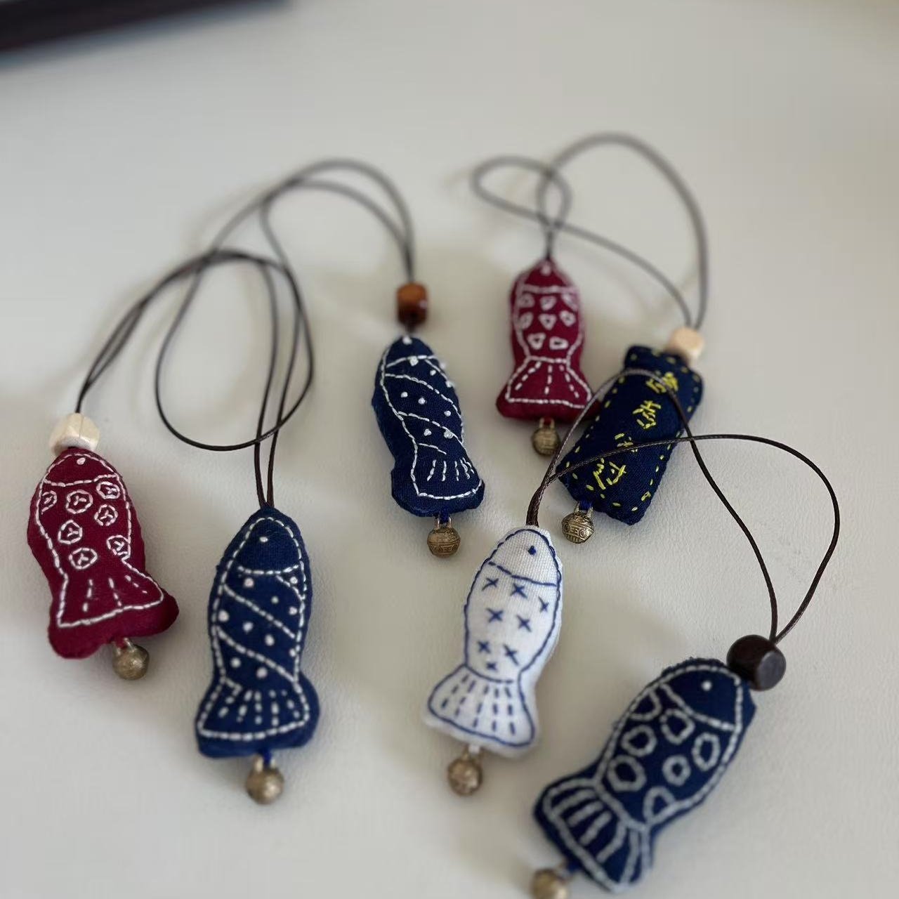 原创刺绣小鱼材料包胸针挂件团建手作礼物平安福袋香囊diy民族风,淘宝优惠券,粉丝福利购,淘宝优惠卷