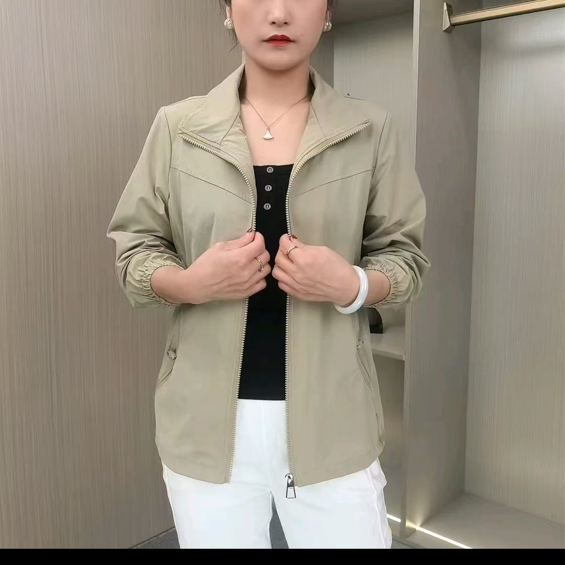 2025春夏新款洋气中年妈妈装外套显瘦透气时尚防晒服女士外套