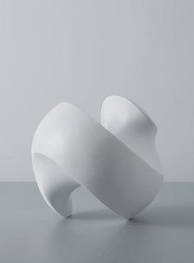 密度家居树脂黑白哑光现代简约抽象旋扭装饰圆球摆件卧室酒柜饰品