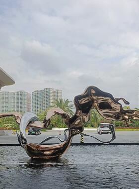 不锈钢雕塑厂家定制户外大型金属水景公园广场镜面电镀飘带摆件