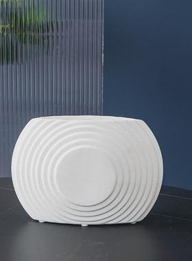 现代简约白色扁摆设陶瓷软装饰品摆件条纹创意花器工艺品花瓶