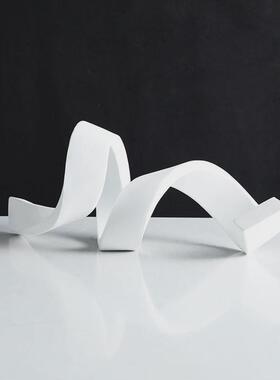 现代简约创意家居样板飘带雕塑玄关摆件几何形房间售楼处软装饰品