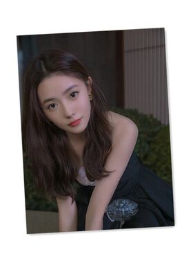 刘浩存海报明星写真周边