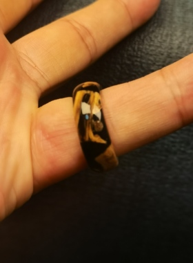 海柳戒指:圈口17，宽7。编号C981。