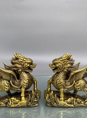 黄铜飞天麒麟摆件一对五行铜麒麟