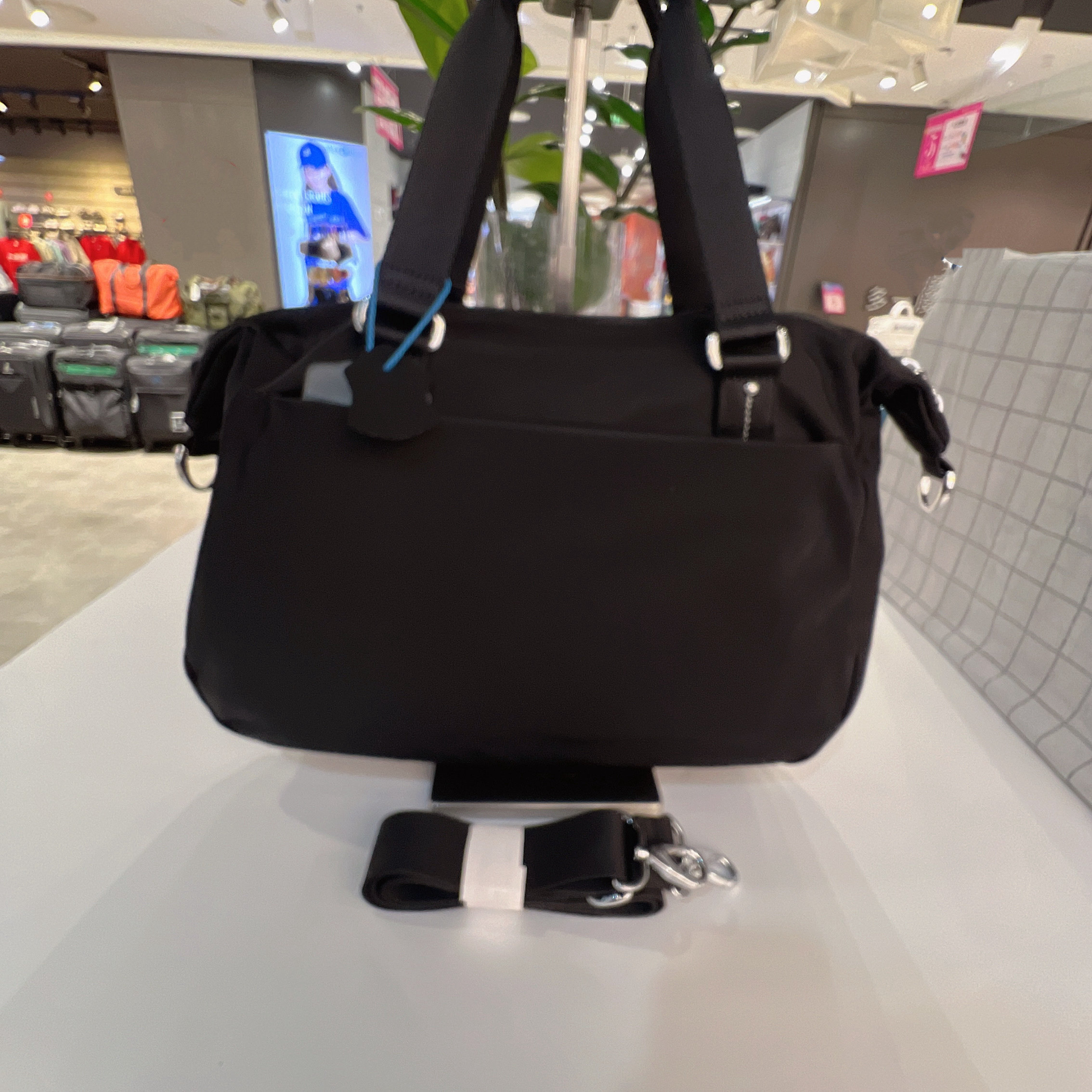 威尔逊大号手拎单肩斜挎包旅行包健身包  40-26-14厘米,淘宝优惠券,粉丝福利购,淘宝优惠卷