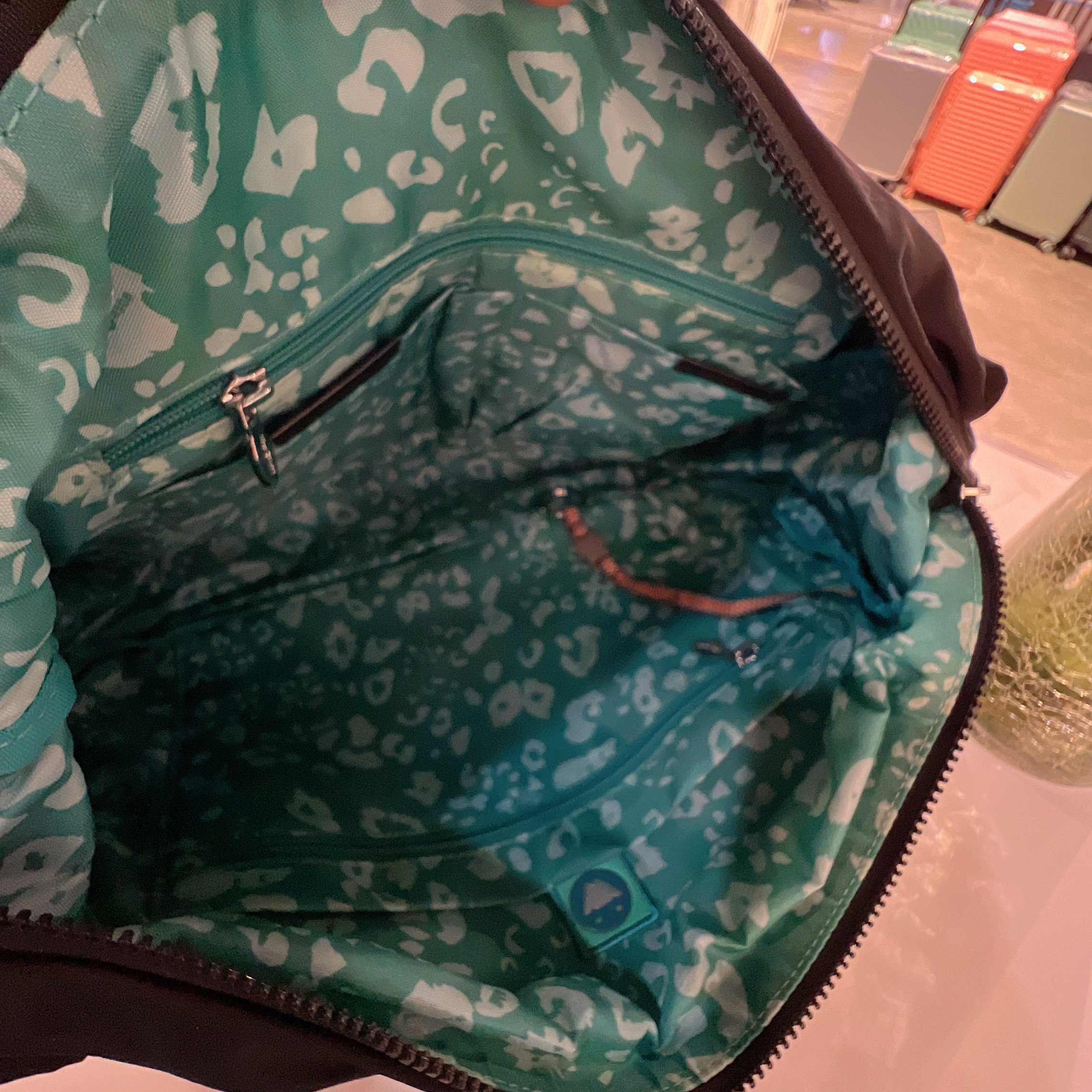 威尔逊大号手拎单肩斜挎包旅行包健身包  40-26-14厘米,淘宝优惠券,粉丝福利购,淘宝优惠卷