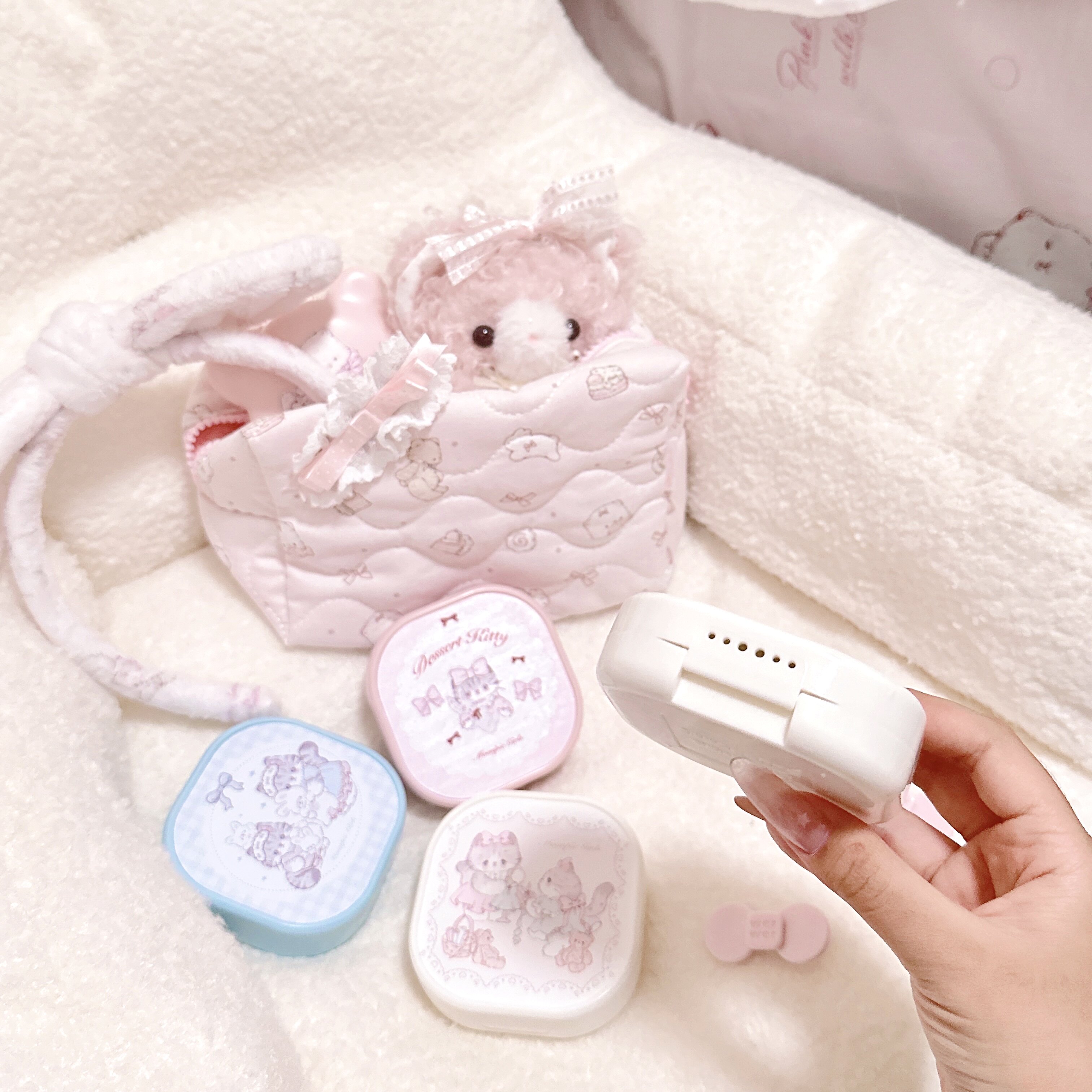 MG原创牙套盒猫咪系列正畸隐形保持器带镜子随身收纳盒透气便携,淘宝优惠券,粉丝福利购,淘宝优惠卷