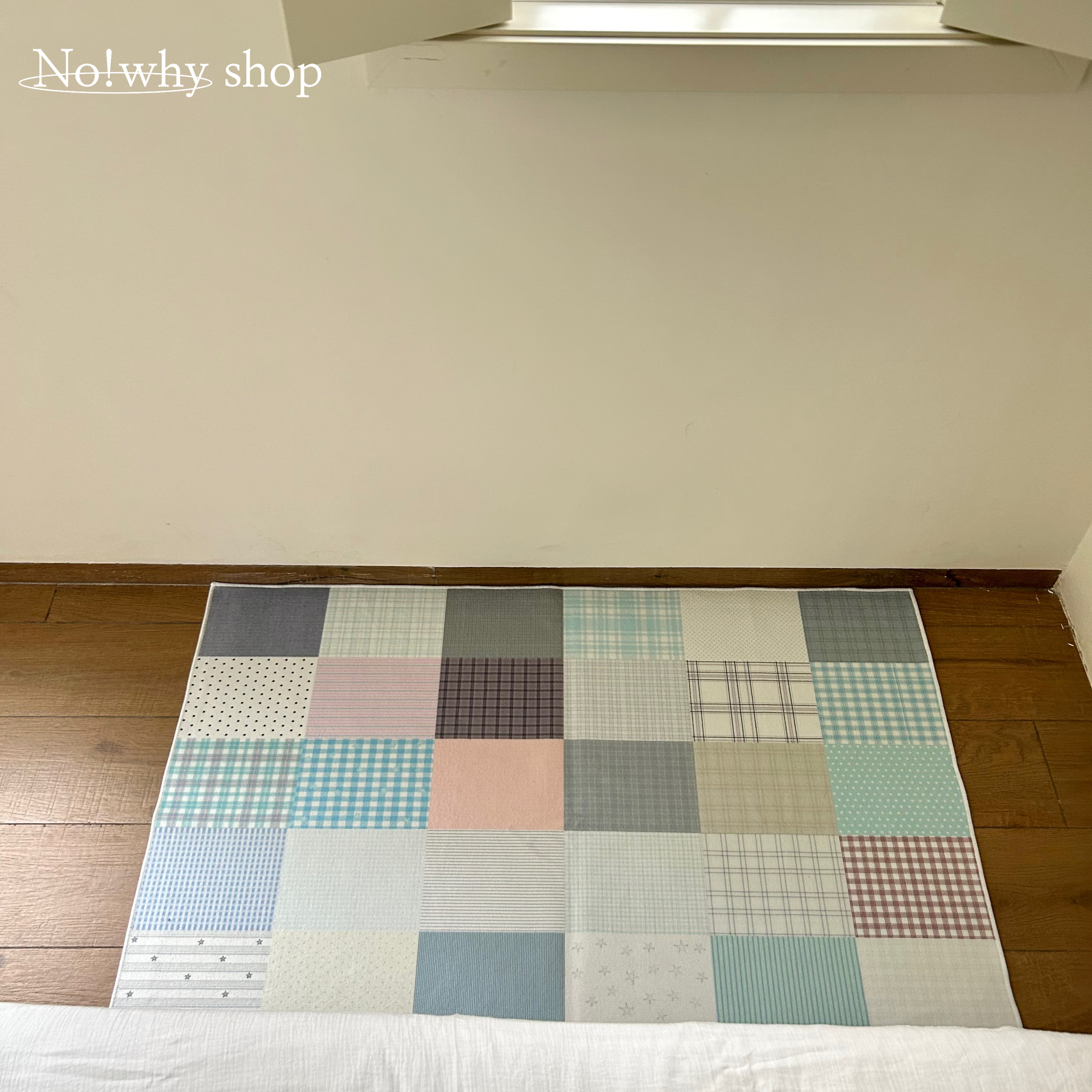 Foldable and easy to store Korean style fresh plaid carpet