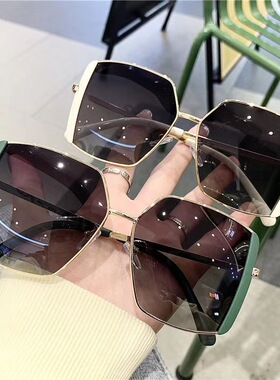 新款方框双眉时尚女太阳镜金属大框街拍复古防紫外线墨镜女高级感