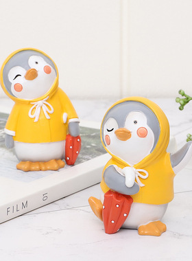 可爱风企鹅蛋糕烘焙办公桌工艺品