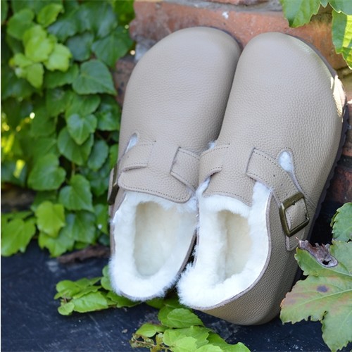 河南桑坡村羊皮毛一体勃肯鞋全包牛皮雪地靴豆豆鞋软木底加绒女冬 - 图0