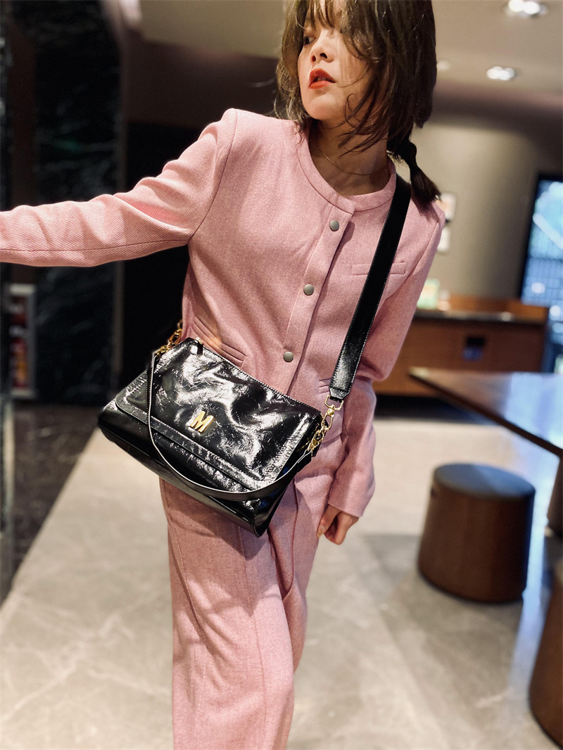 欧美时尚休闲真皮小方包女潮2025新款网红牛皮单肩斜挎包高级女包,淘宝优惠券,粉丝福利购,淘宝优惠卷