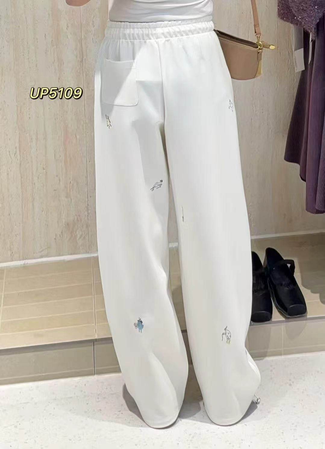 UP潮牌5109春加大码弯刀裤女 松紧腰卡通刺绣抽绳设计休闲拖地裤,淘宝优惠券,粉丝福利购,淘宝优惠卷