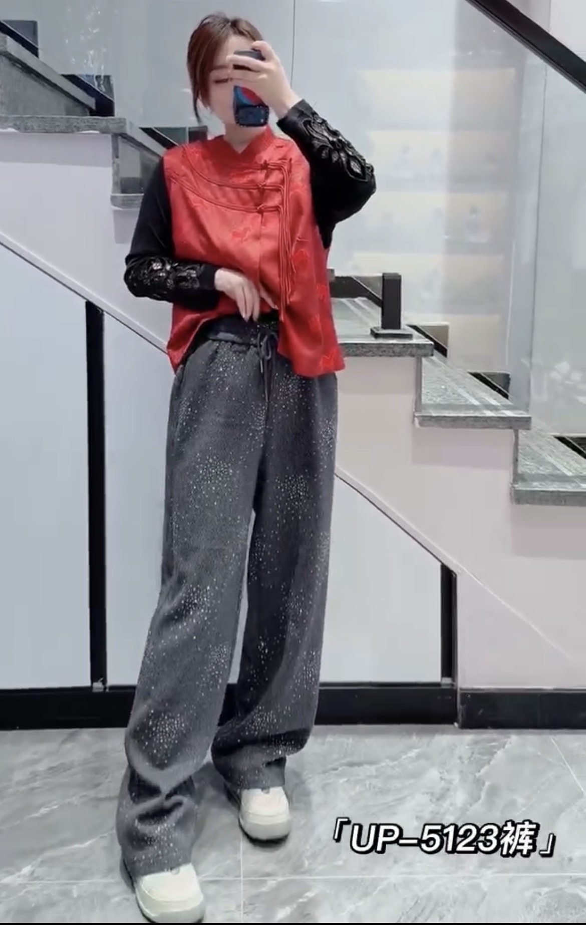 UP潮牌5123春加大码弯刀裤 松紧腰抽绳设计烫钻百搭休闲毛呢裤子,淘宝优惠券,粉丝福利购,淘宝优惠卷