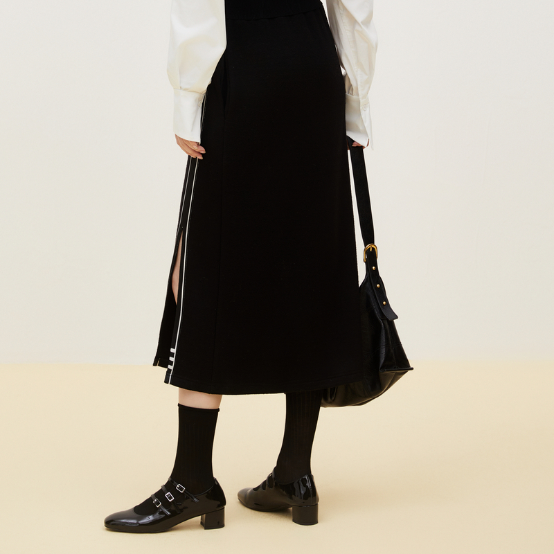 XG雪歌中长款织带拼接半身裙时尚冬季新款开叉设计黑色包臀裙女装 - 图2