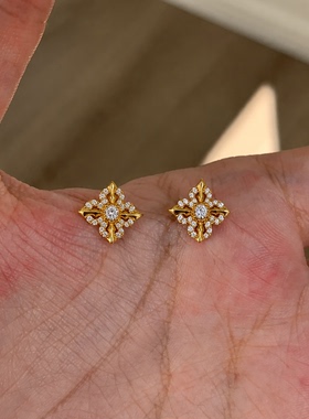 金色金刚杵四叶草耳环女