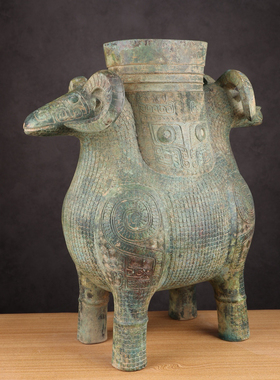 日本根津美术馆青铜器商代双羊尊摆件家居装饰收藏品影视道具