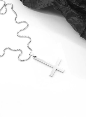 白柳同款倒逆十字架我在惊悚游戏里封神周边钛钢吊坠项链ins配饰