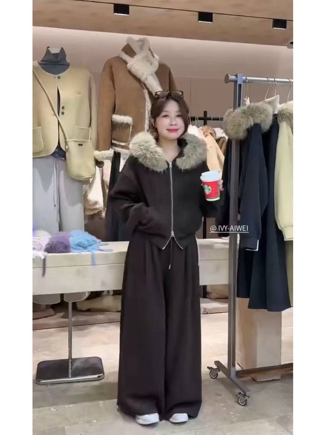 2025秋冬新款加绒加厚套装女毛领字母连帽外套+阔腿裤休闲两件套,淘宝优惠券,粉丝福利购,淘宝优惠卷