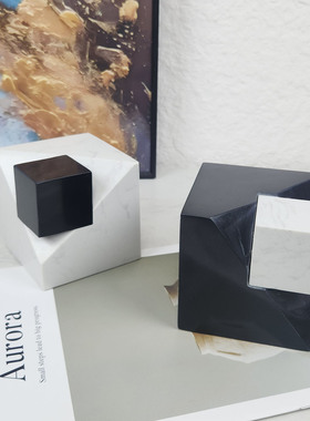 轻奢风洞石大理石几何立方体装饰