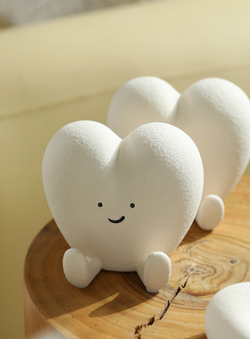 现代抽象爱心陶瓷摆件家居装饰