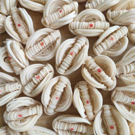 Я прочитал слиток тростника, слиток тростника, слиток тростника-бабочки, слиток тростника, сутру Амитабхи, специальный рецепт слитка, чтобы он расцвел и застыл.