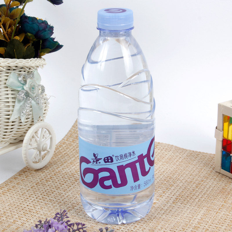 景田饮用纯净水560ml/瓶饮用水富含多种矿物质矿泉水