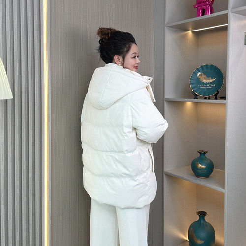 牛角扣白鸭连帽绒羽绒服女冬装大码胖mm260斤中长款气质保暖外套 - 图3