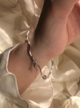 珍珠鱼尾手链ins小众设计轻奢