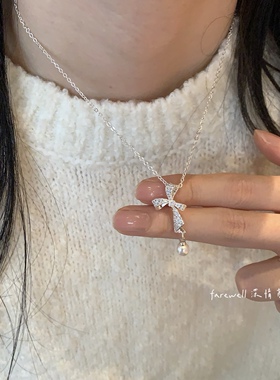 满钻蝴蝶结珍珠项链 轻奢小众设计锁骨链通勤约会氛围感拍照配饰