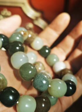 和田玉且末料14毫米老型珠多宝手串 上手出油老料 识货的来视频选