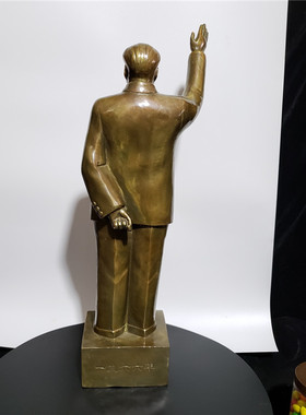 毛主席伟人挥手稳坐江山半身像