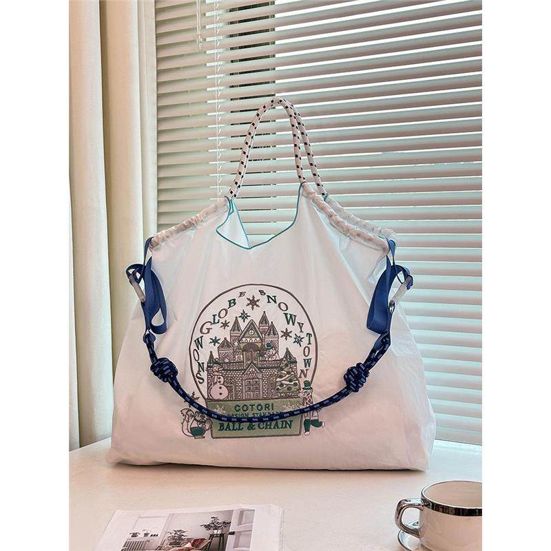 日系ball chain刺绣城堡环保购物袋斜挎帆布包女大容量单肩通勤包,淘宝优惠券,粉丝福利购,淘宝优惠卷