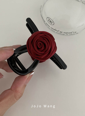 氛围还得酒红～哥特发抓头