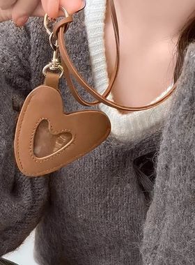 新款爱心挂绳小包项链韩系可爱秋冬挂脖毛衣包挂件百搭配饰女士