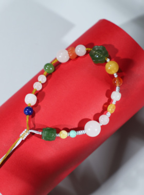 和田碧玉 每个女生最贴近的宝贝 时尚轻盈的设计，整一个小仙女风