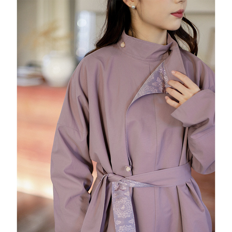 双面浪漫 | 纯汉服唐制襕袍风衣中长款圆领袍卡其色外套撞色通勤,淘宝优惠券,粉丝福利购,淘宝优惠卷