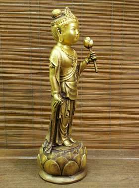 日本齐藤升云作铸铜观音立像，重1.6千克，高30厘米，宽10厘米。