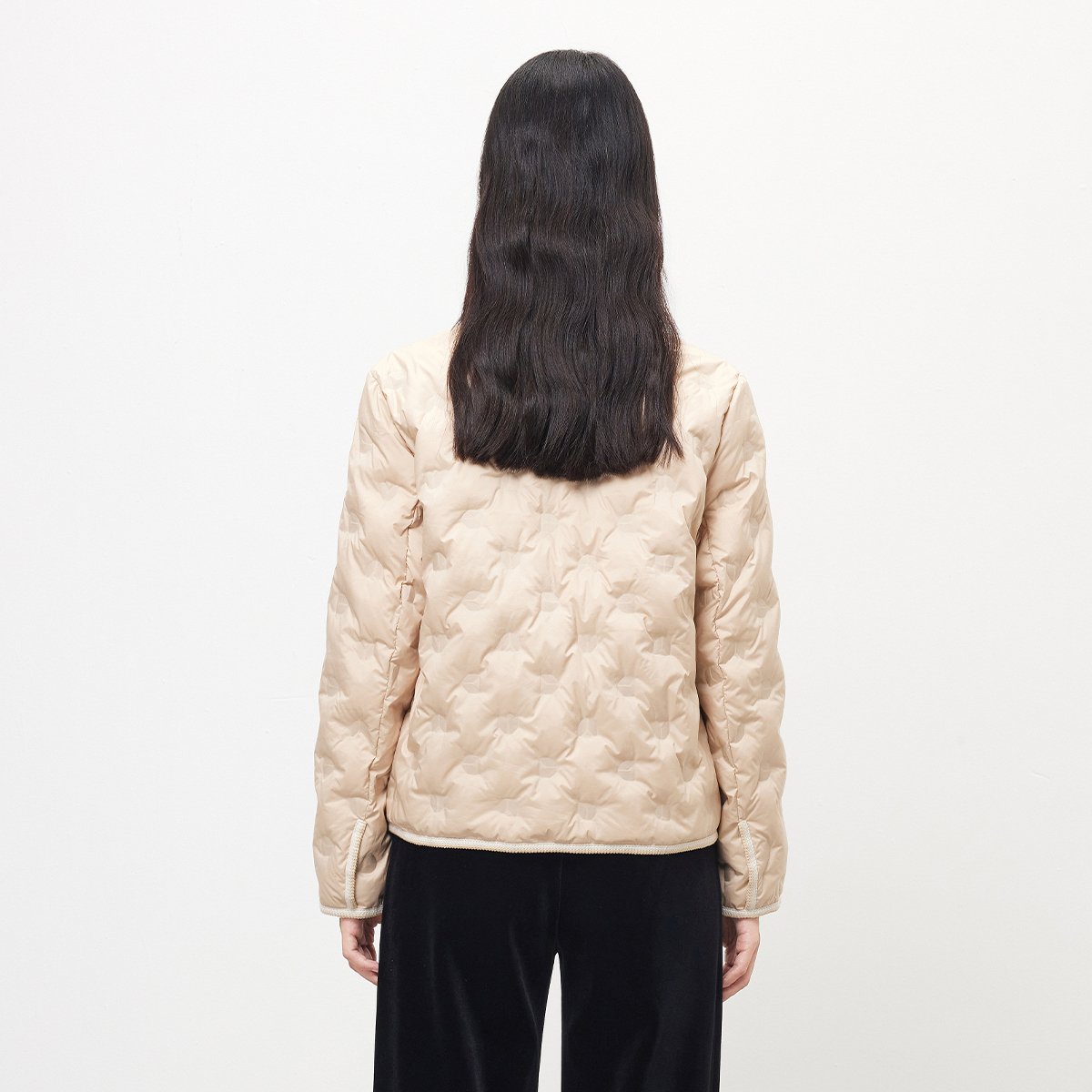 【90白鹅绒】商场同款naivee纳薇25年新款流光缎面保暖短羽绒服女