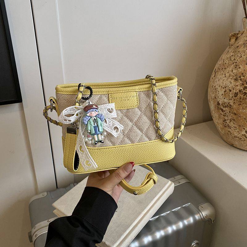 2025新款菱格链条包女小香风流浪包百搭单肩斜挎包通勤水桶包,淘宝优惠券,粉丝福利购,淘宝优惠卷