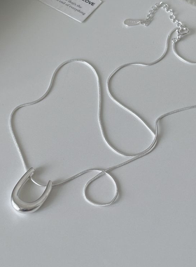 s925纯银光面素银U形马蹄项链女生小众轻奢几何字母U吊坠锁骨链女