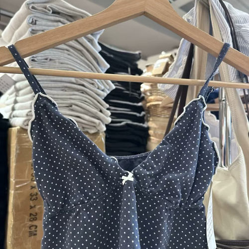 Brandy 25新款V领花边bm蝴蝶结波点吊带背心女甜辣显瘦短上衣 - 图0