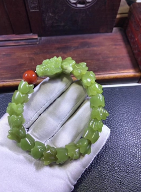 和田玉龙骨手链手串59克玉质油润细腻纯手工雕刻龙骨纹路清晰自然