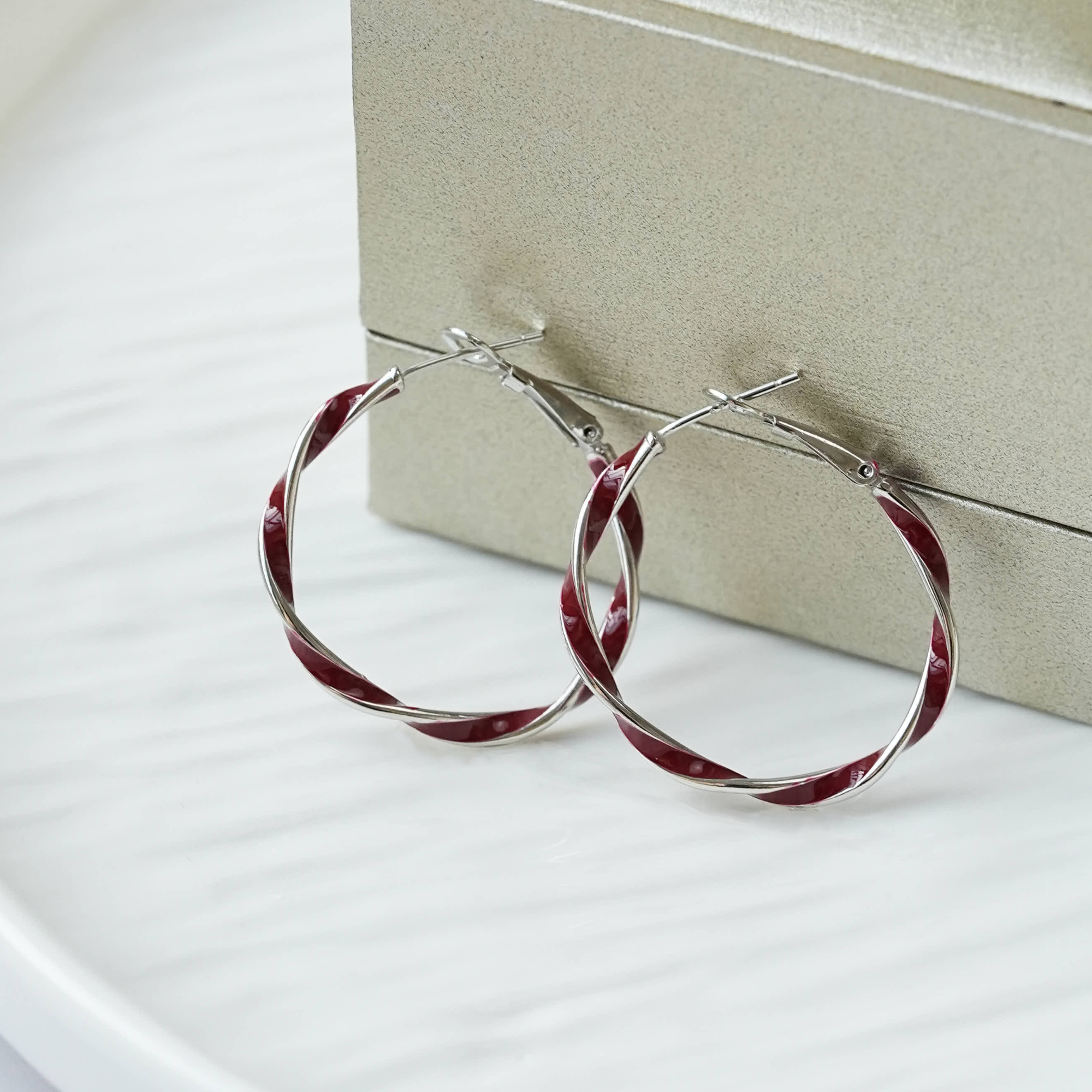 红色扭纹大圈圈新年耳环莫比乌斯欧美气质耳圈,淘宝优惠券,粉丝福利购,淘宝优惠卷