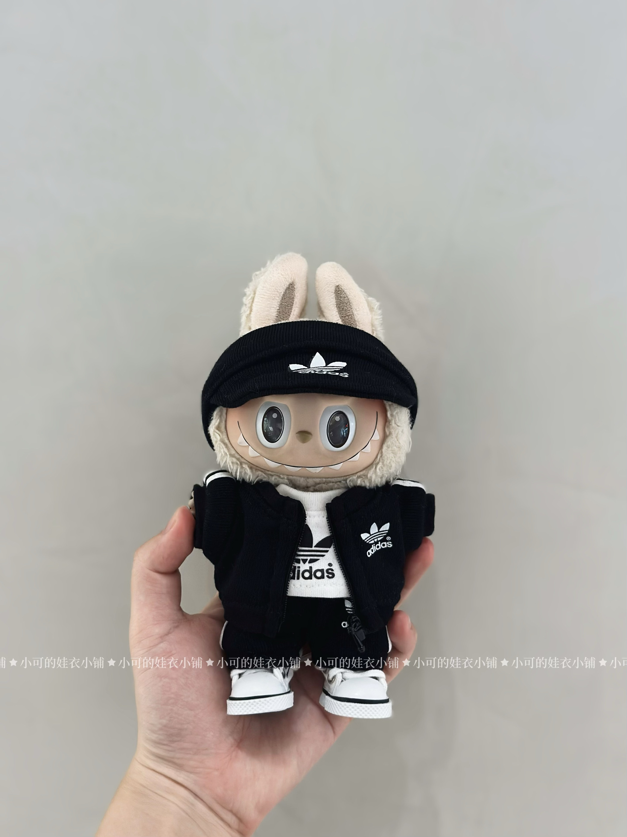 Labubu挂件17cm搪胶公仔衣服拉布布心动马卡龙前方高能套装娃衣 - 图1