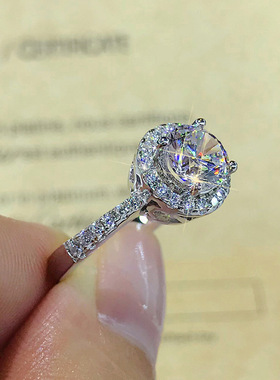 拉wih新款仿真莫桑钻石戒指女 网红in群镶锆石活口指环