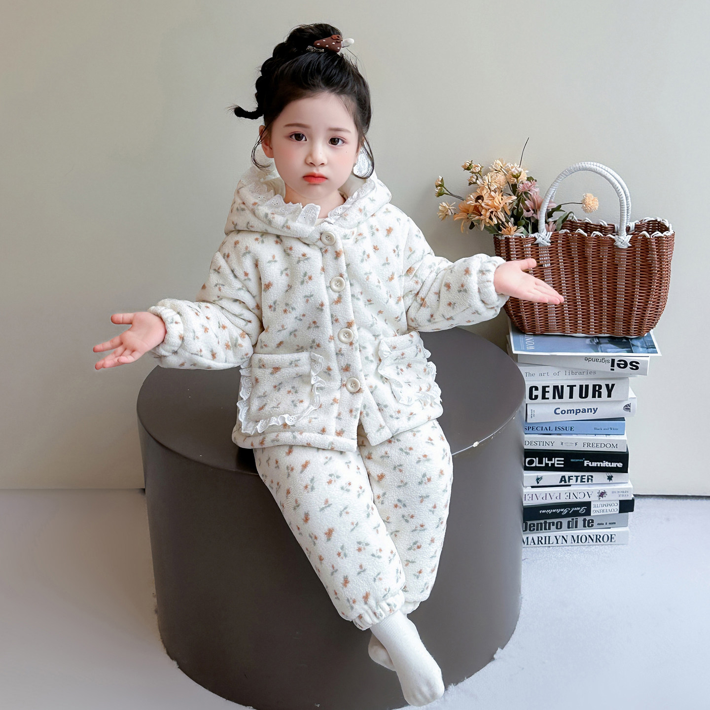 女童珊瑚绒睡衣冬季三层加厚碎花连帽家居服公主风女宝宝棉服套装,淘宝优惠券,粉丝福利购,淘宝优惠卷