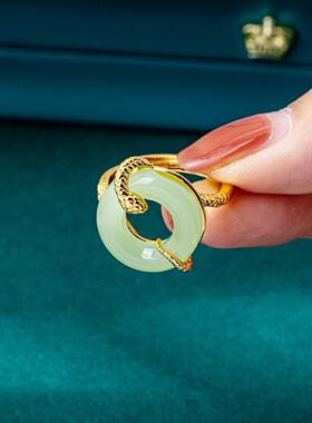 新中式金蛇缠绕仿玉髓指环